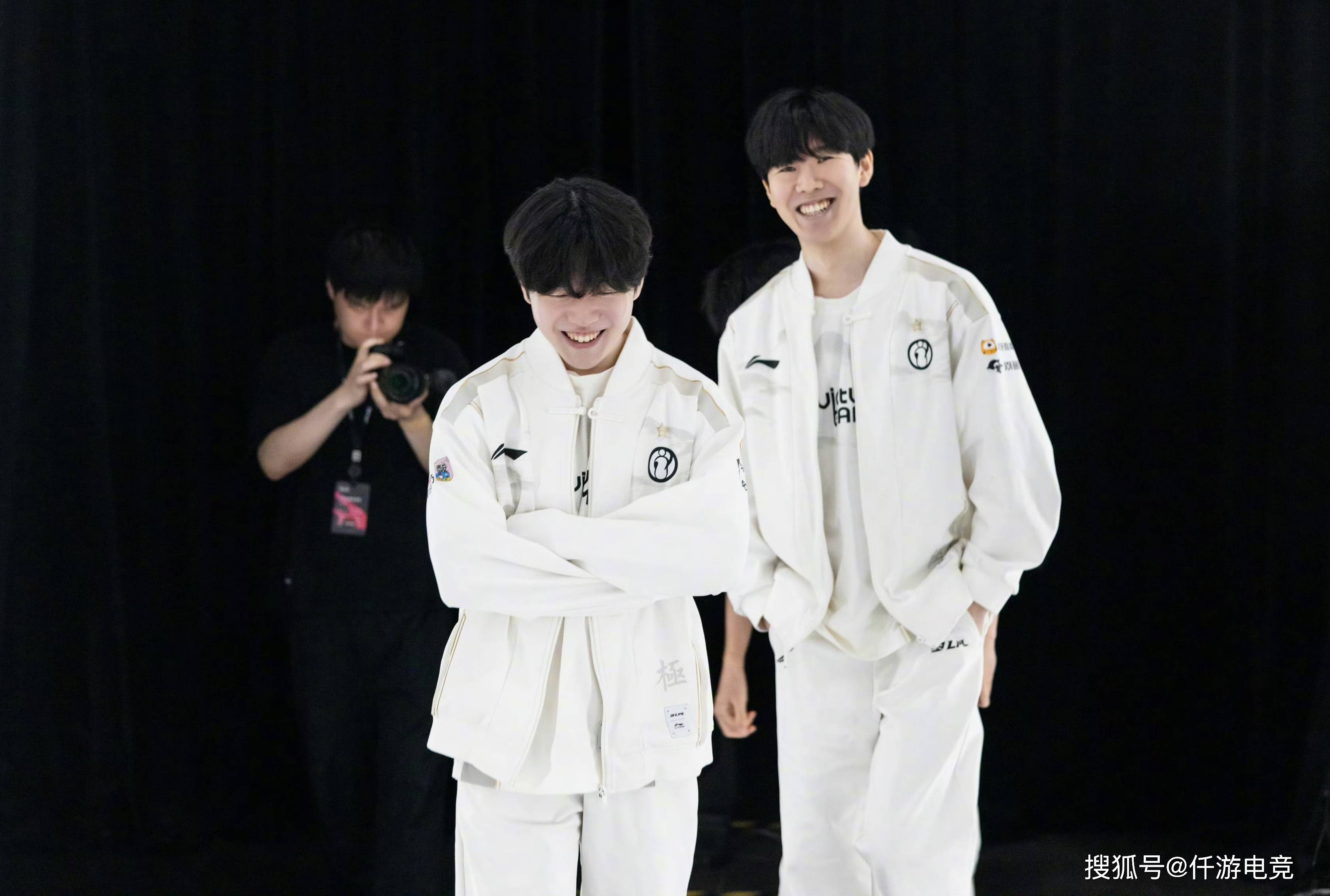 以及各界的 以及各界的