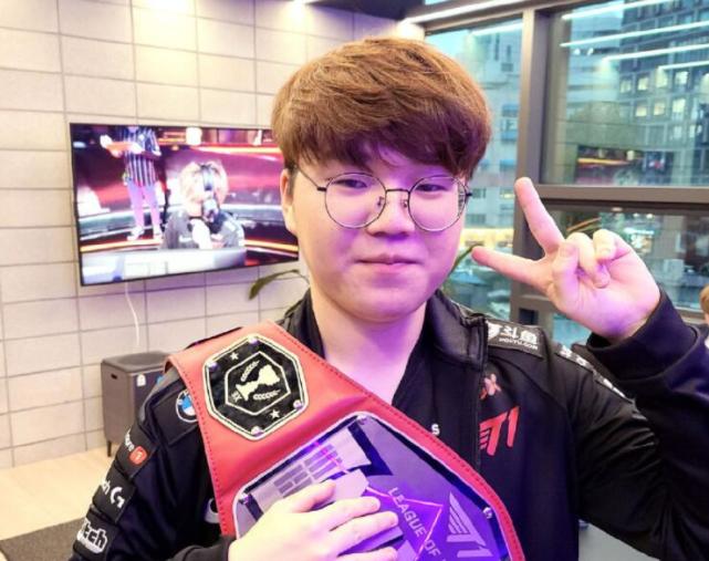 塞拉斯注重 塞拉斯注重